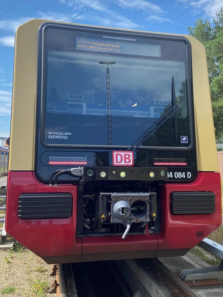 Innovative obstacle detection system is being tested for the first time on the Berlin S-Bahn